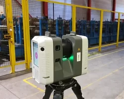 Leica-RTC360-laserscanner-industriele-machine-inscannen-geodeet